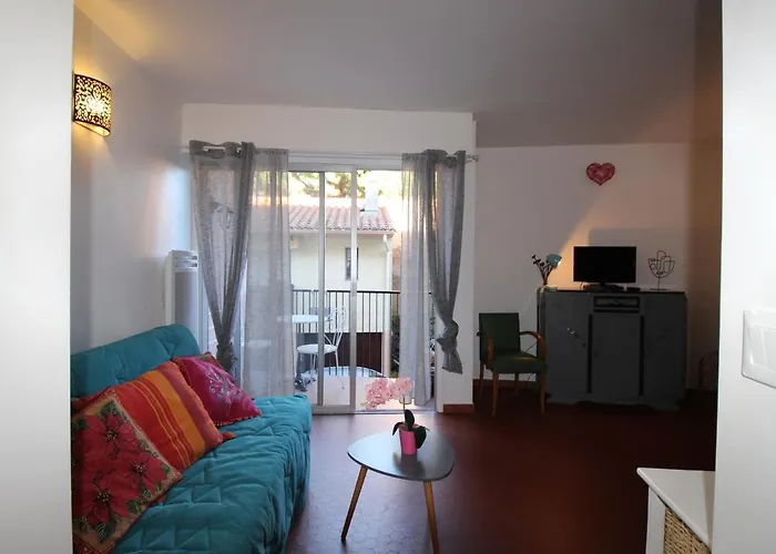 Agreable Avec Terrasse A 300m De La A - Fr-1-309-360 公寓 *